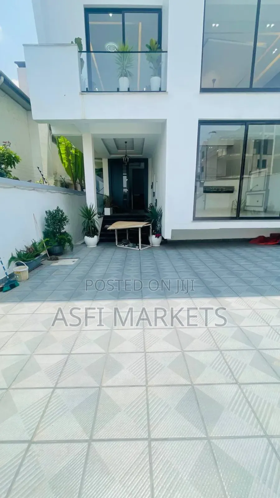 3bdrm House in Yeka for sale