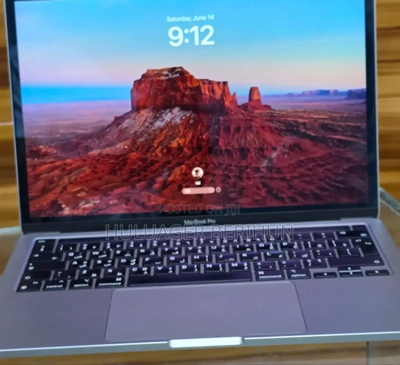 New Laptop Apple MacBook Pro 2022 M2 8GB Intel Core I7 SSD 256GB