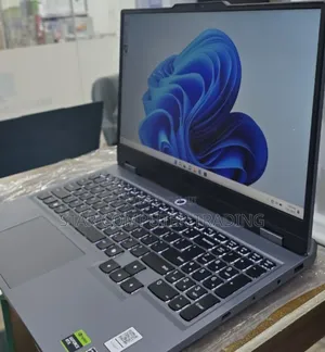 New Laptop Lenovo LOQ 15ARP9 24GB AMD Ryzen 5 SSD 512GB