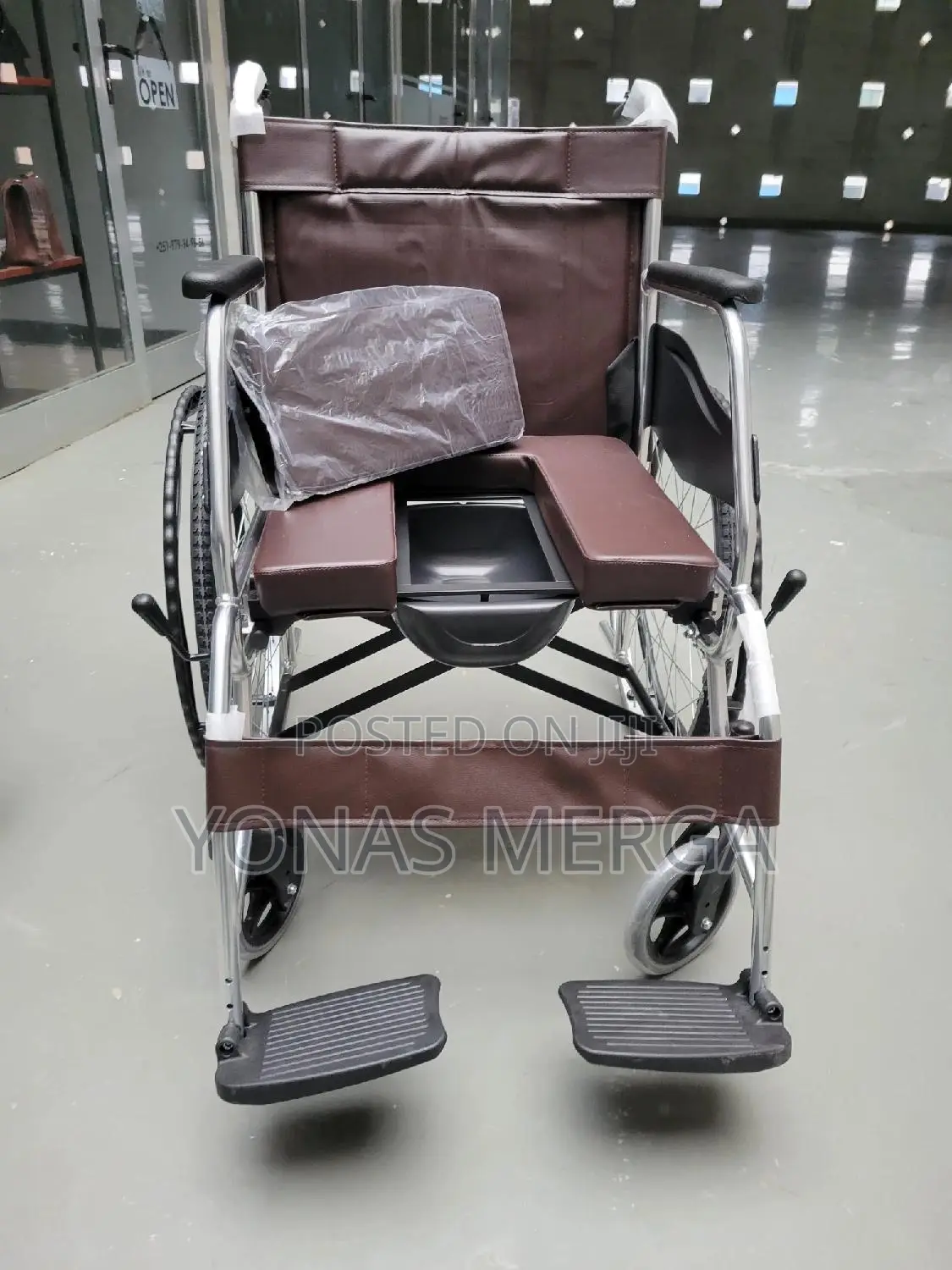 Potty/Commode Wheelchairوووwheelchair柜田wheelchair■Wheelchair