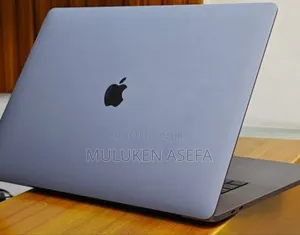New Laptop Apple MacBook Pro 2019 16GB Intel Core I7 SSD 512GB