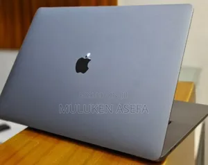 New Laptop Apple MacBook Pro 2019 16GB Intel Core I7 SSD 512GB