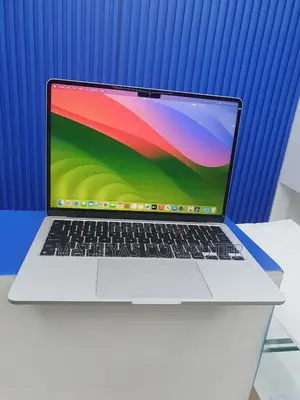 New Laptop Apple MacBook Air 2024 M3 13-Inch 16GB Apple M3 SSD 512GB