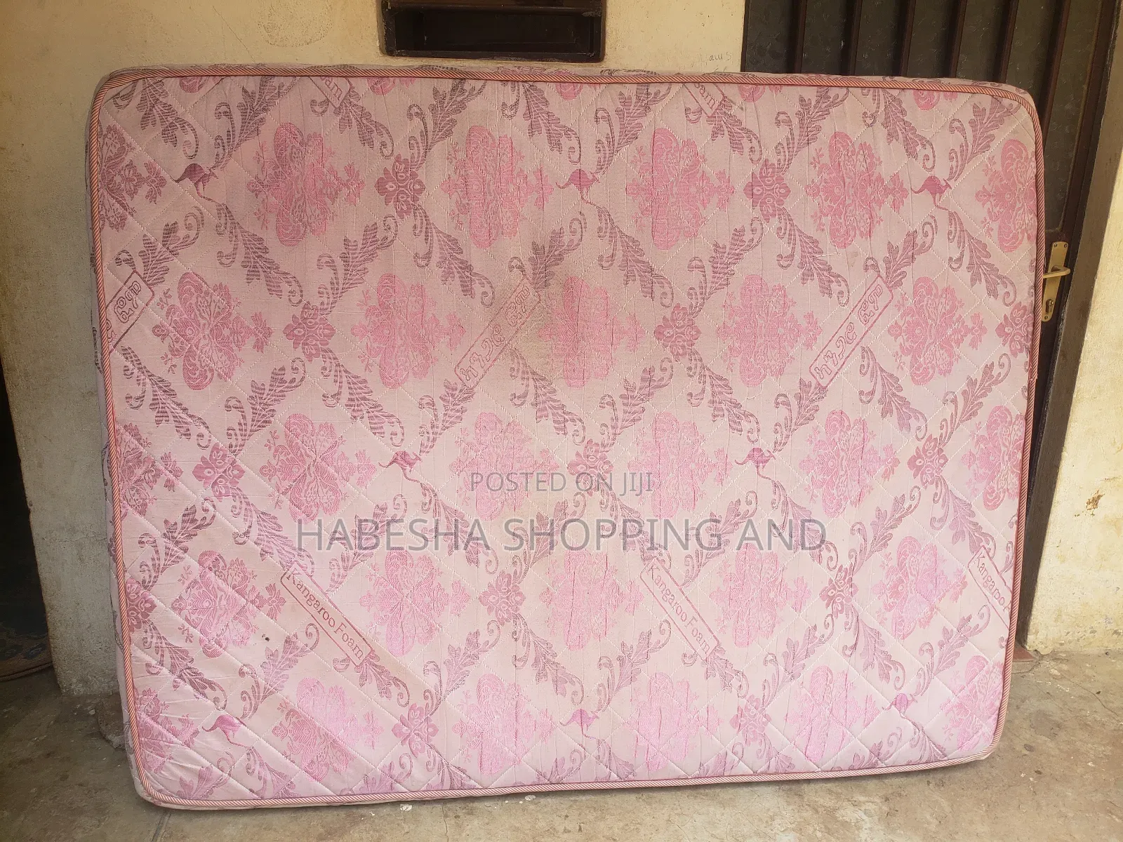 Mattress አልጋ
