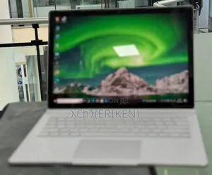 New Laptop Microsoft Surface 8GB Intel Core I5 SSD 256GB