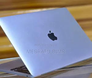 Photo - New Laptop Apple MacBook Pro 2022 M2 8GB Apple M2 SSD 256GB