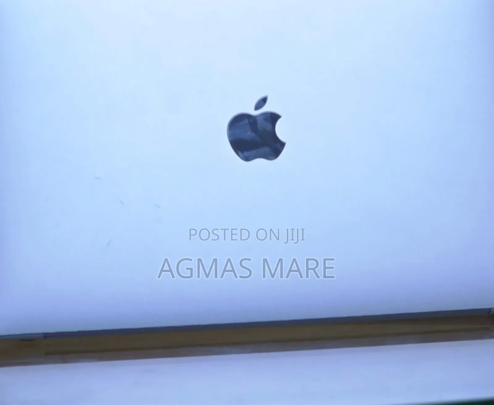 New Laptop Apple MacBook Pro 2022 M2 8GB Apple M2 SSD 256GB