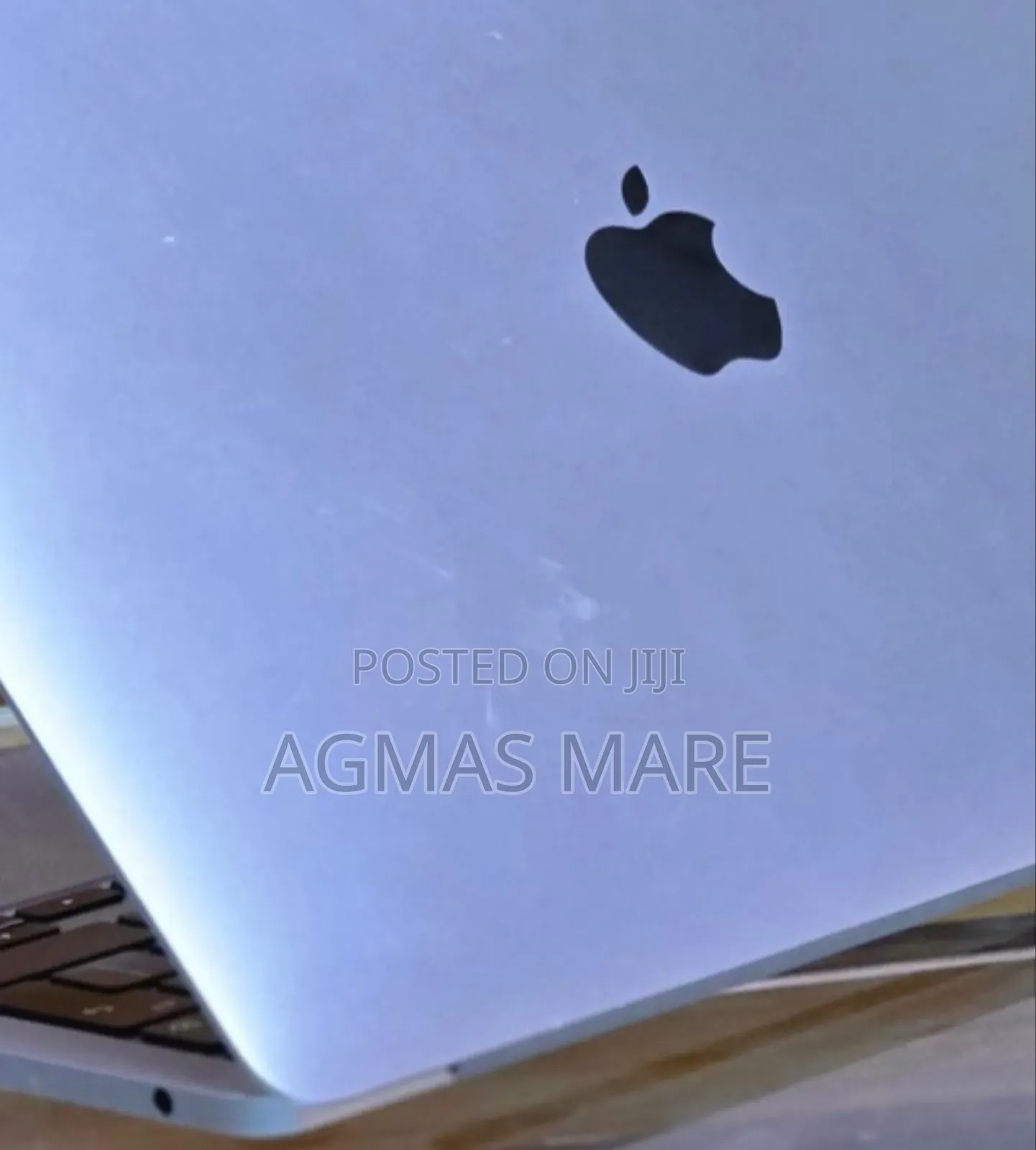 New Laptop Apple MacBook Pro 2022 M2 8GB Apple M2 SSD 256GB