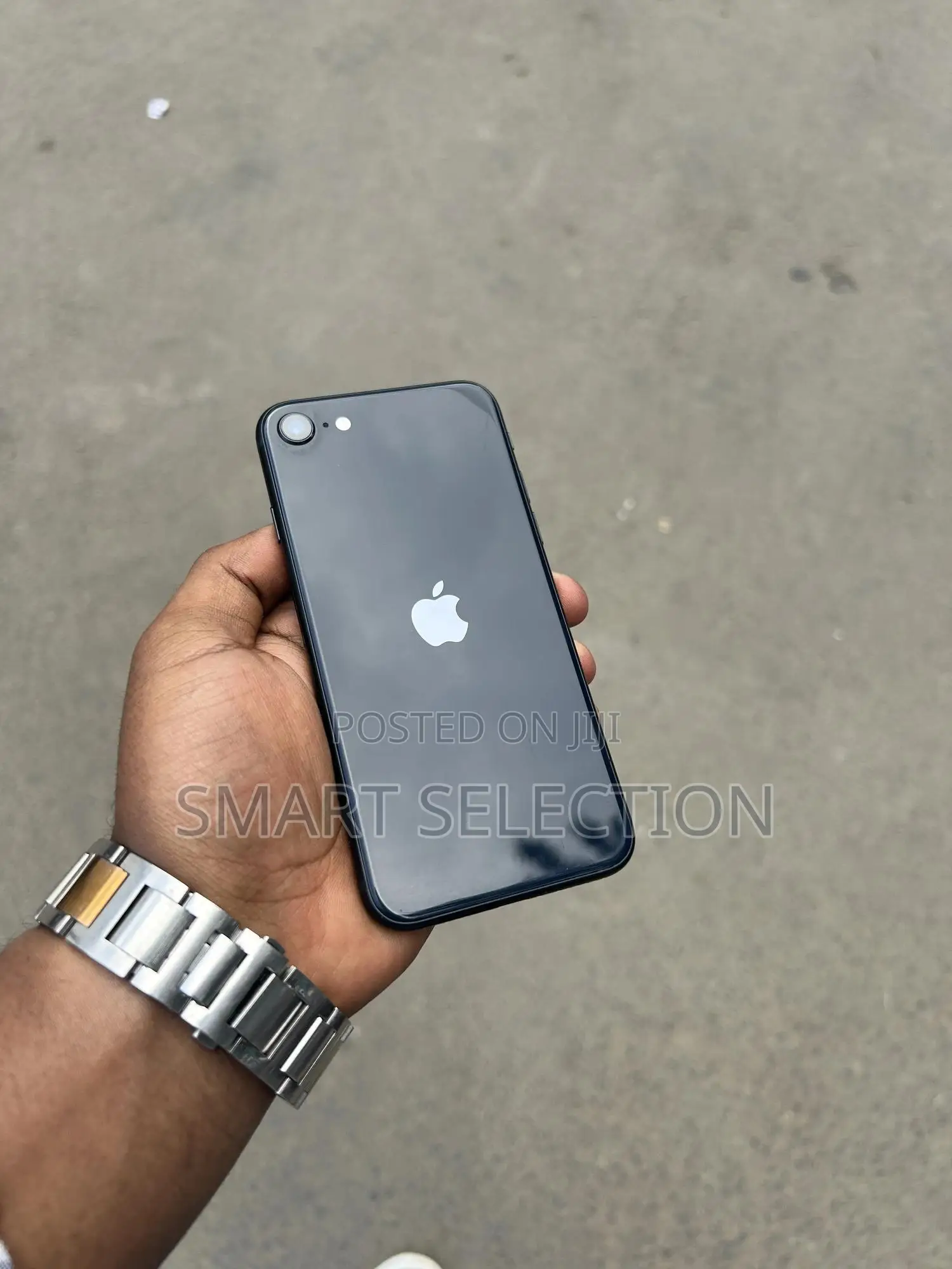 Apple iPhone SE (2022) 64 GB Black