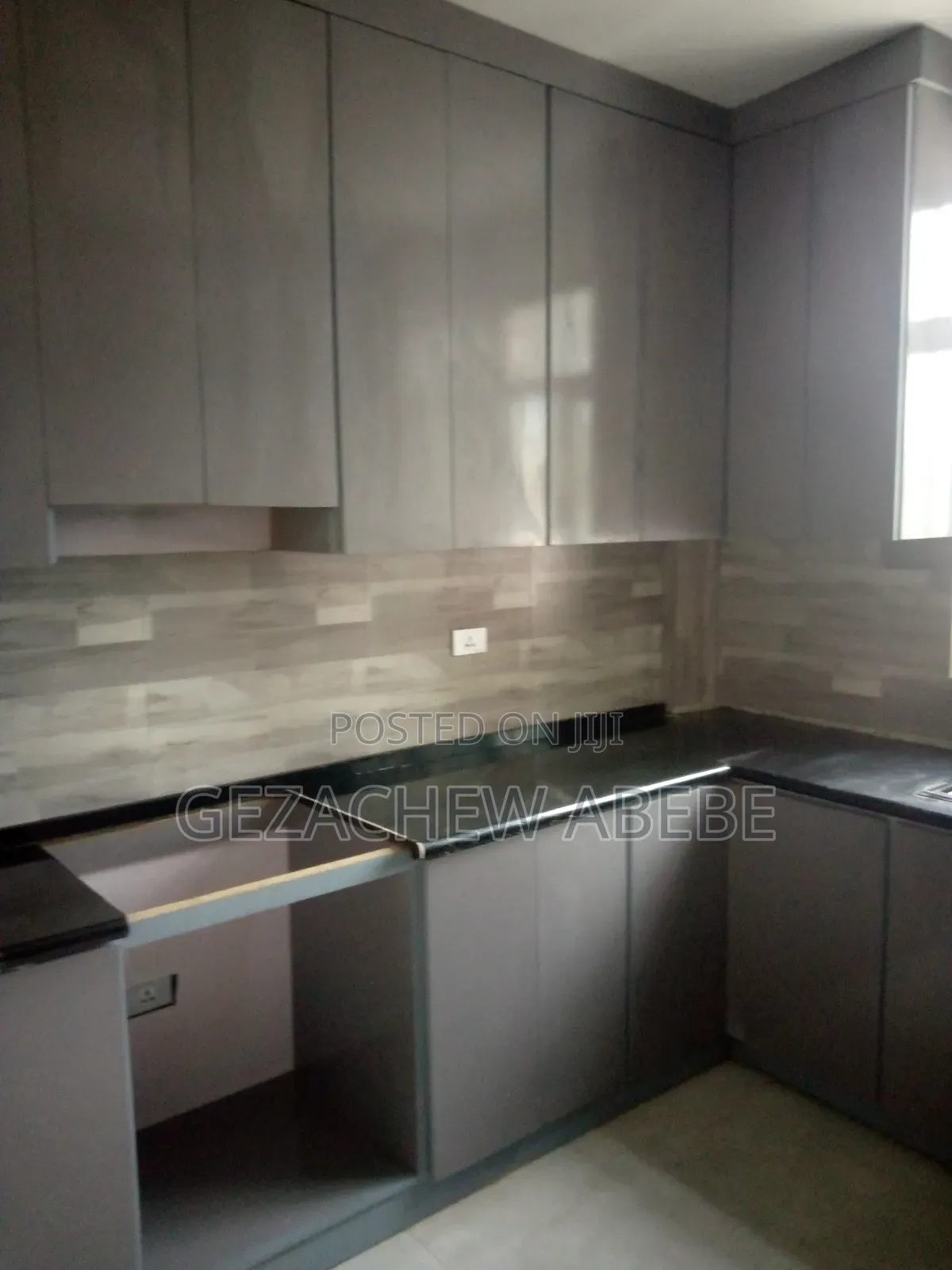 Furnished 7bdrm Bungalow in Addis Abeba, Nifas Silk-Lafto for rent