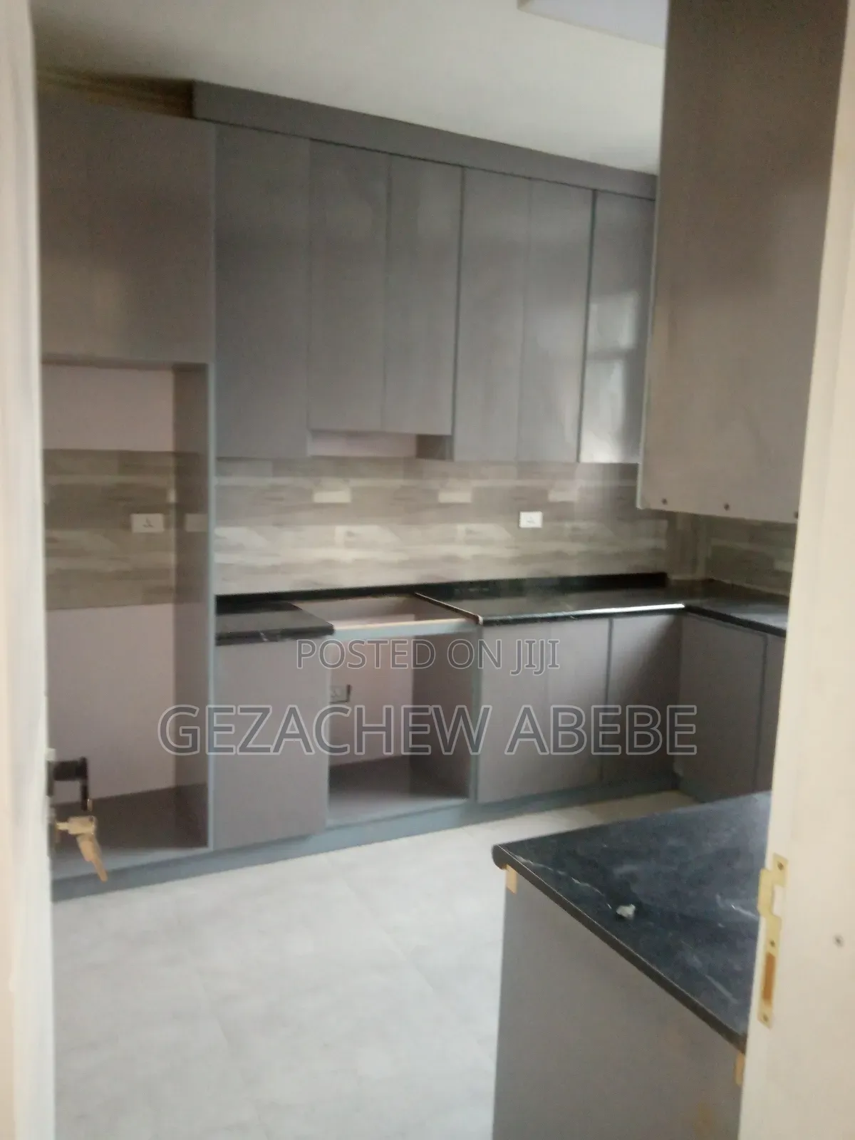 Furnished 7bdrm Bungalow in Addis Abeba, Nifas Silk-Lafto for rent