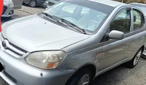 Toyota Platz 2005 Silver