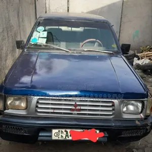 Mitsubishi Pajero 1996 Blue