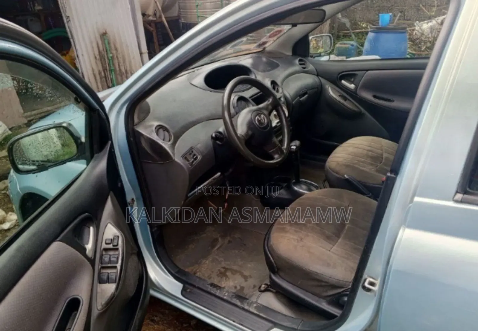 Toyota Vitz 2004 Silver