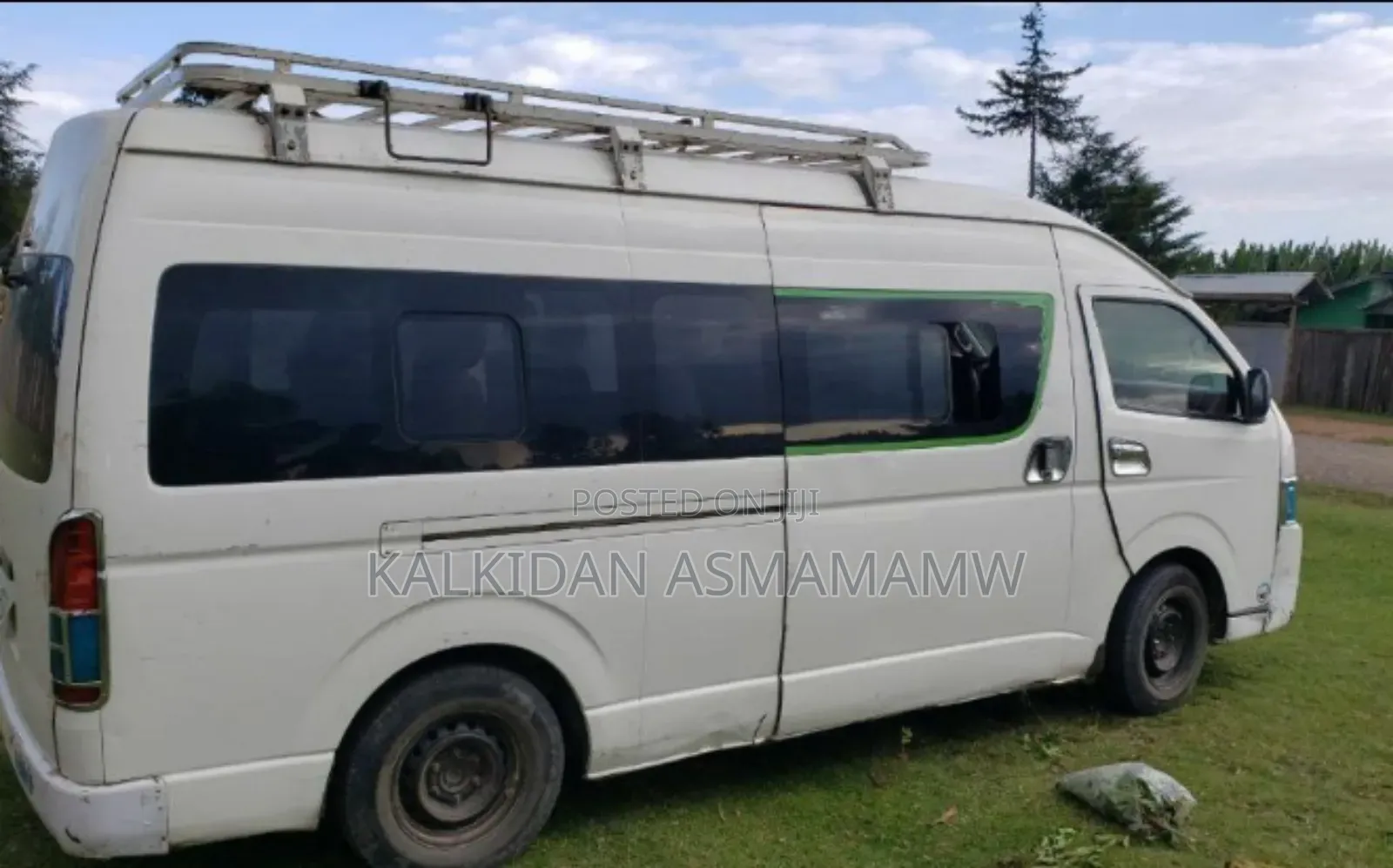 Toyota Grand HiAce 2015 White