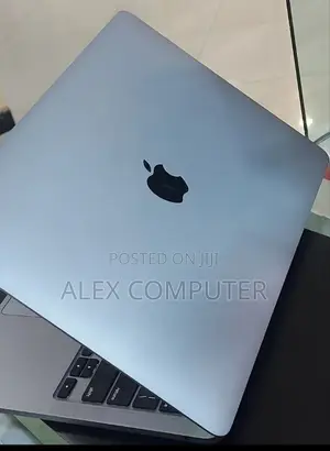 New Laptop Apple MacBook Pro 2022 M2 8GB Apple M2 SSD 256GB