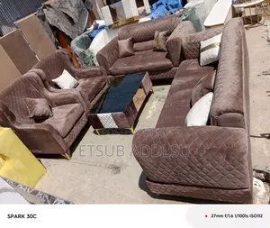 Photo - King Sofa With Center Table