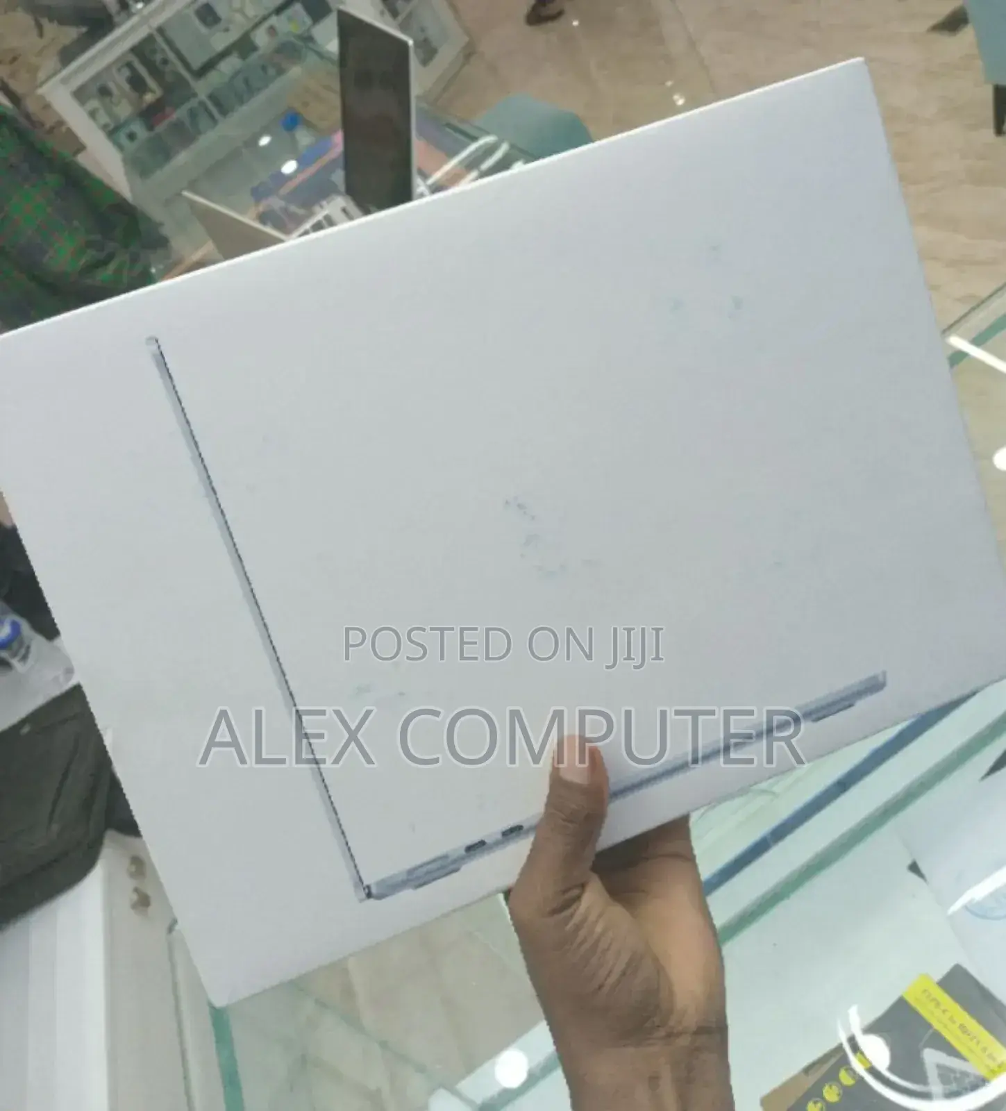 New Laptop Apple MacBook Air 2025 M4 13-Inch 16GB Apple M4 SSD 512GB