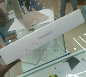 New Laptop Apple MacBook Air 2025 M4 13-Inch 16GB Apple M4 SSD 512GB