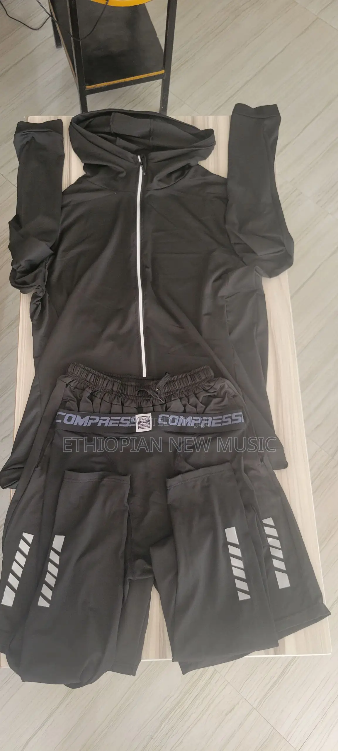 ጂም ልብስ, Gym Cloth