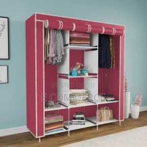 ባለሶስት ዘመናዊ የልብስ ቁምሳጥን