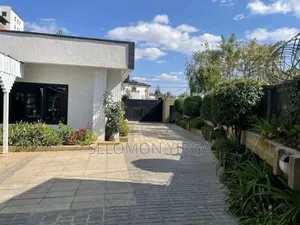 4bdrm Villa in Adis Ababa, Bole for sale