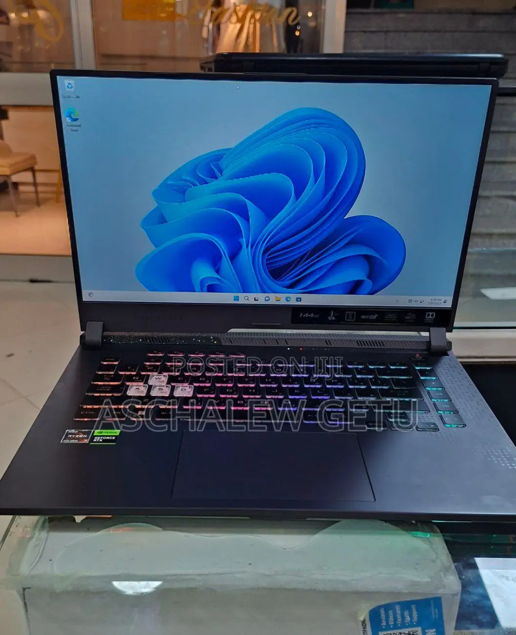 New Laptop Asus ROG Strix G15 16GB AMD Ryzen 7 SSD 1T