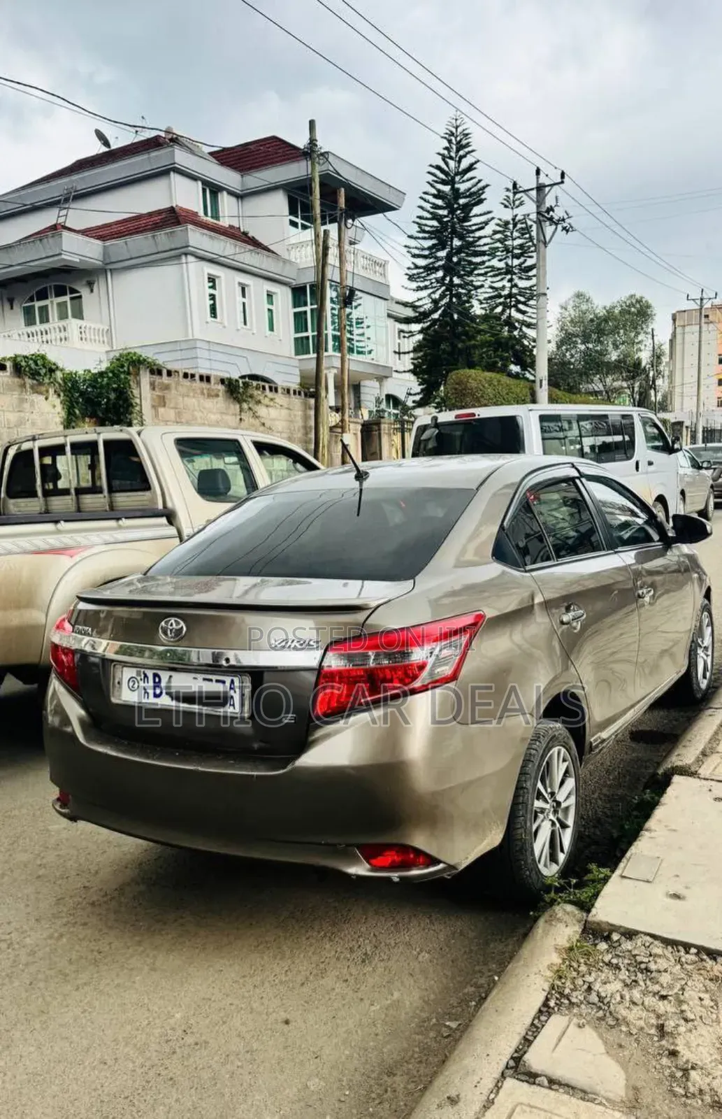 Toyota Yaris 2017 Gold