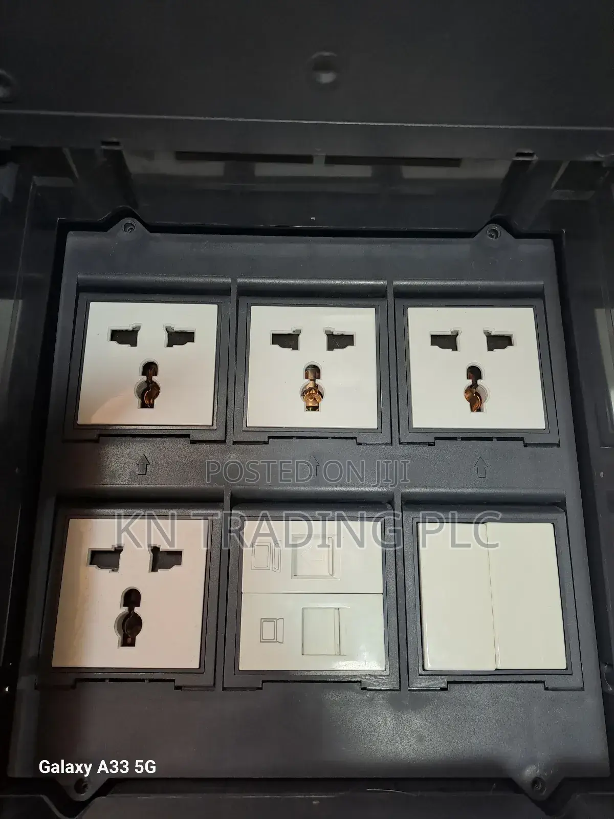 Floor Box 4socket + 2socket