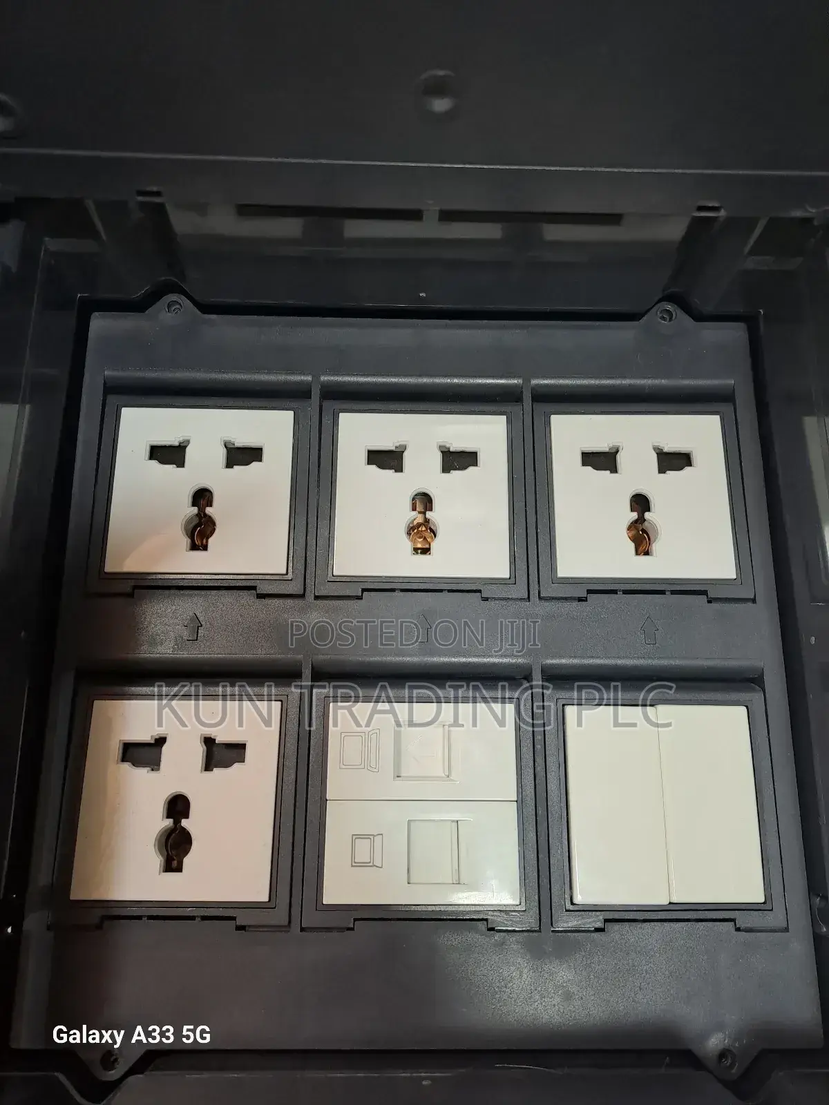 Floor Box 4socket + 2socket