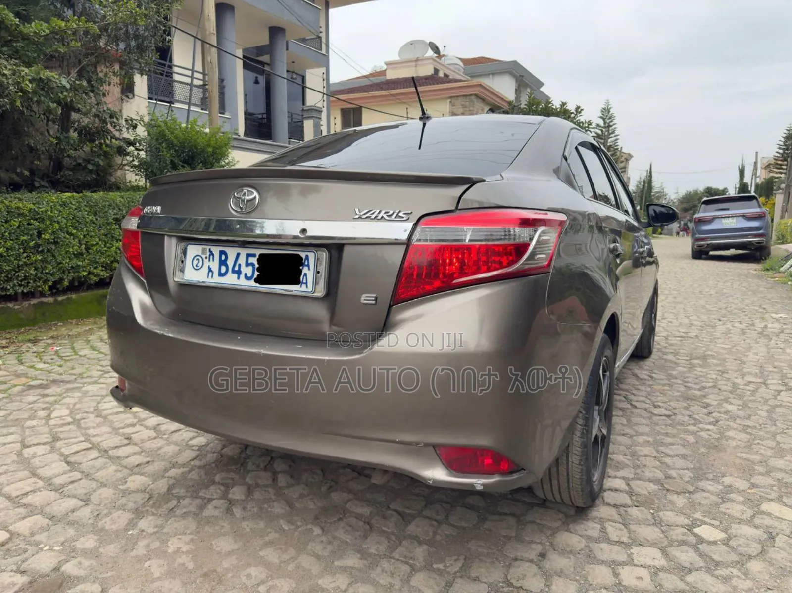 Toyota Yaris 2017 Silver
