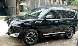 Photo - Nissan Patrol 2022 Black