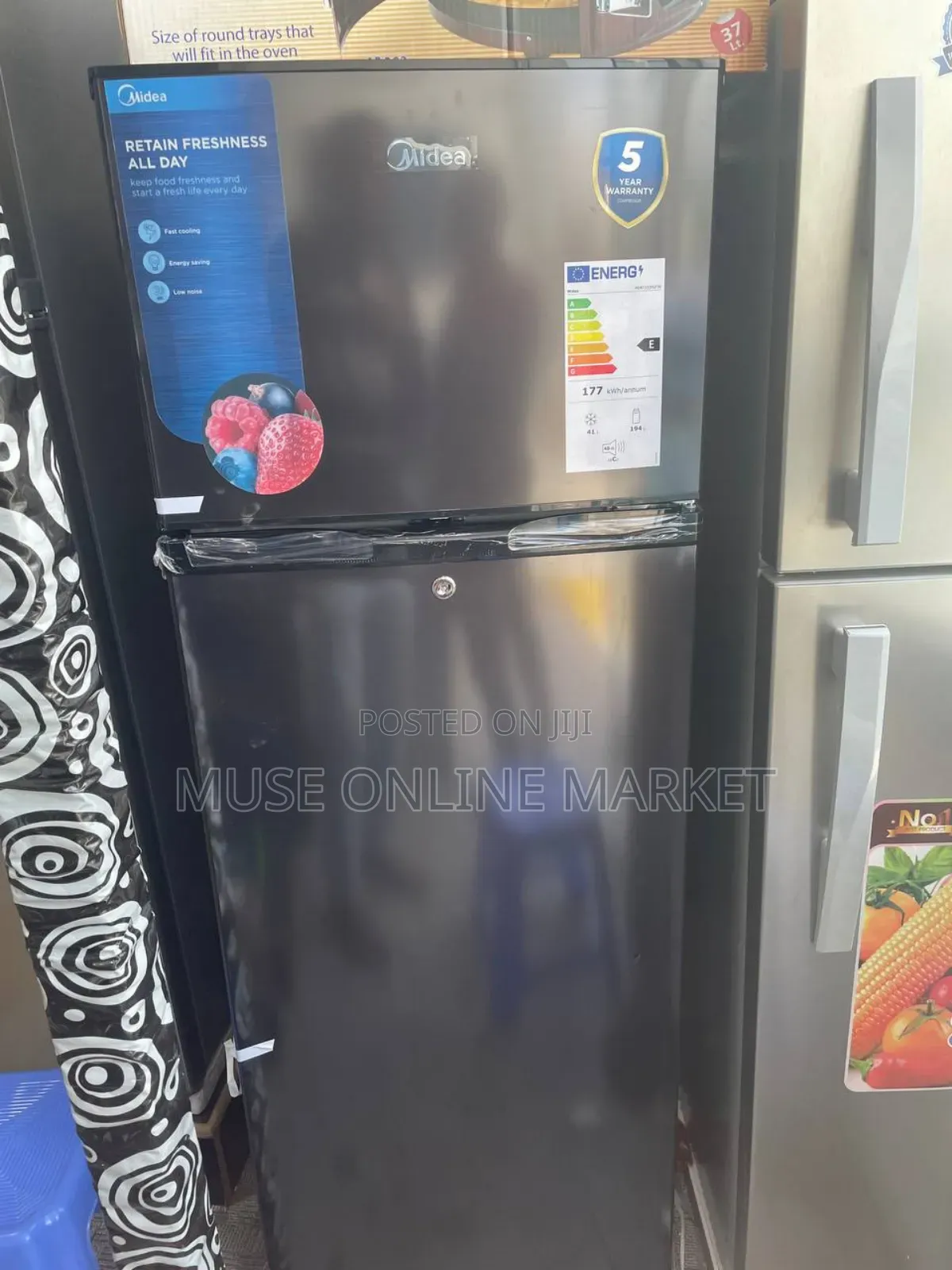 Midea 333( 235l) Refrigerator