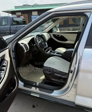 Hyundai Creta 2022 Silver