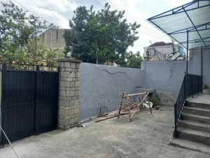 3bdrm House in Nifas Silk-Lafto for rent