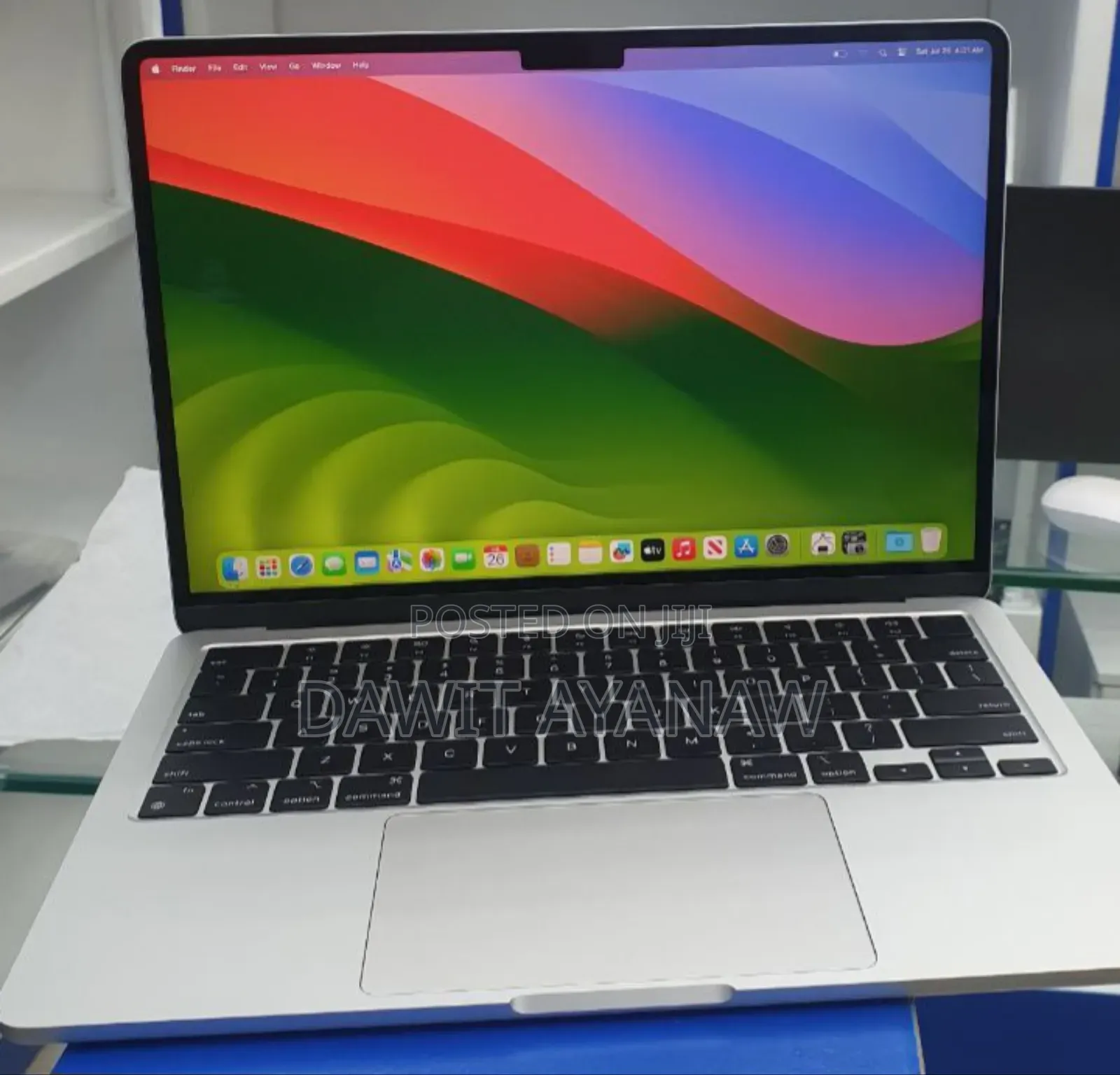 New Laptop Apple MacBook Air 2024 M3 13-Inch 16GB Apple M3 SSD 512GB