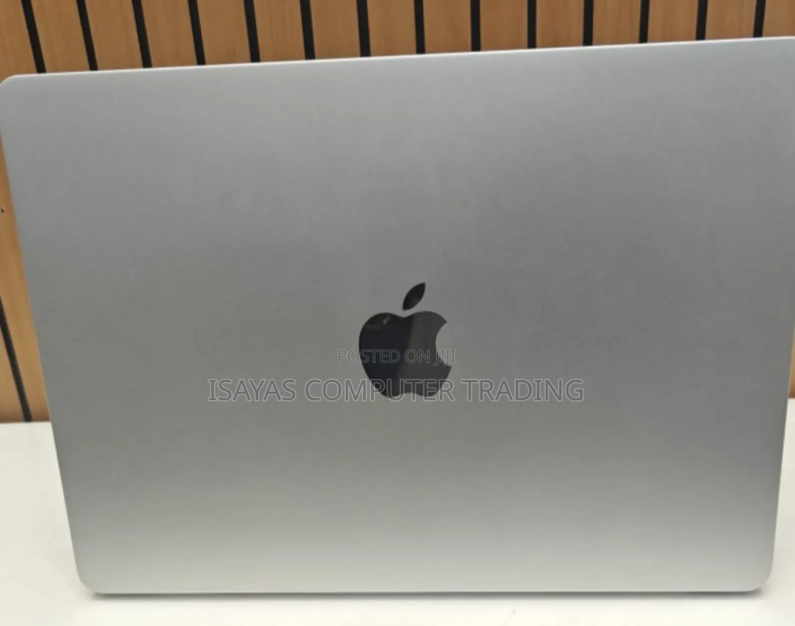 New Apple MacBook Air 2024 M3 13-Inch 16GB Intel Core I7 SSD 512GB