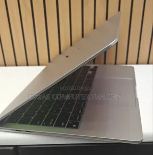 New Apple MacBook Air 2024 M3 13-Inch 16GB Intel Core I7 SSD 512GB