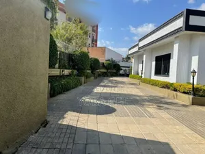 Furnished 10bdrm Villa in Bole for sale