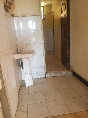 2bdrm Condo in አያት 20/80 ኮንዶሚኒየም, Yeka for sale