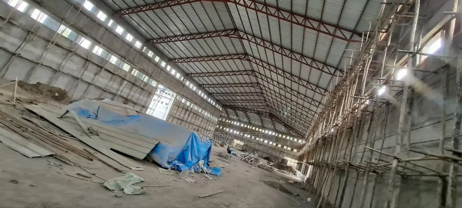 አስቸካይ የሚሸጥ መጋዘን