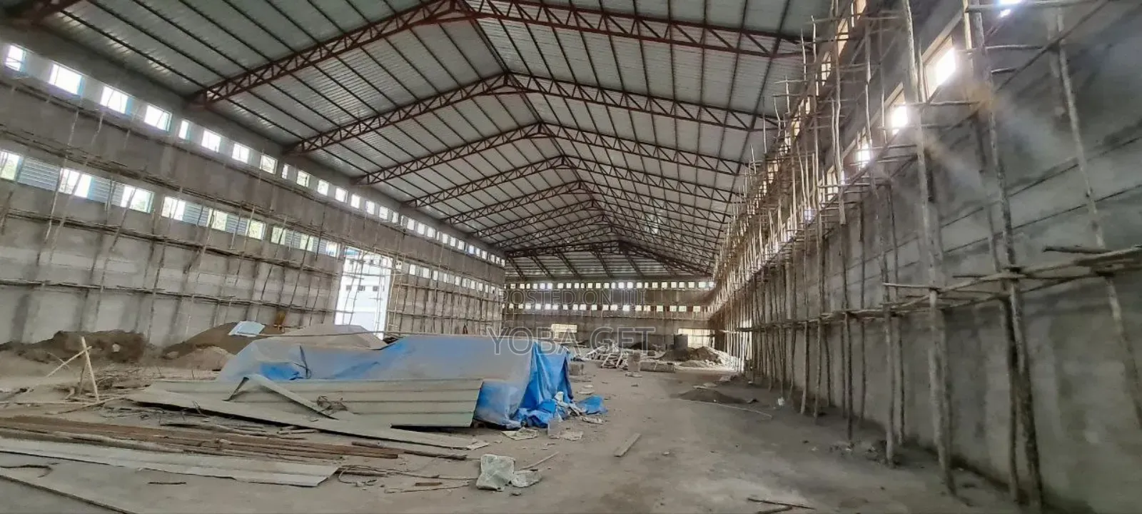 አስቸካይ የሚሸጥ መጋዘን