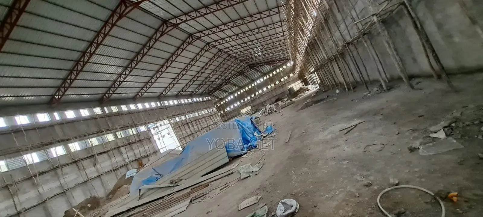 አስቸካይ የሚሸጥ መጋዘን