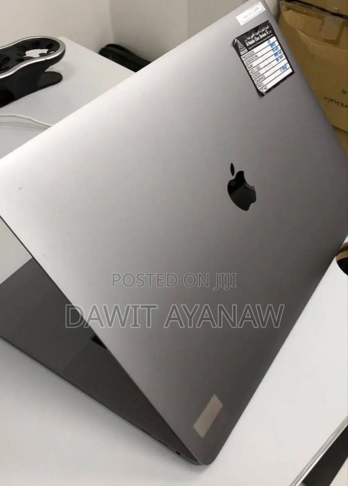 New Laptop Apple MacBook Pro 2019 16GB Intel Core i9 SSD 512GB