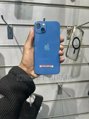 Photo - Apple iPhone 13 128 GB Blue