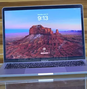 New Laptop Apple MacBook Pro 2022 M2 8GB Apple M2 SSD 256GB