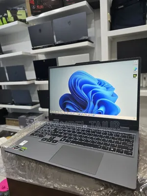 New Laptop Lenovo LOQ 15ARP9 24GB AMD Ryzen 5 SSD 512GB