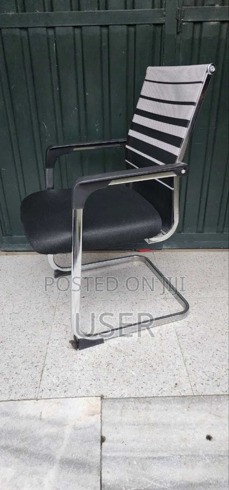 U Leg Gust Chair(Zebra)