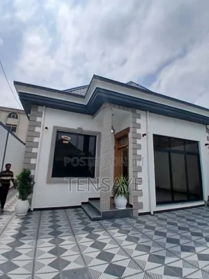 Photo - 5bdrm House in Yeka for sale