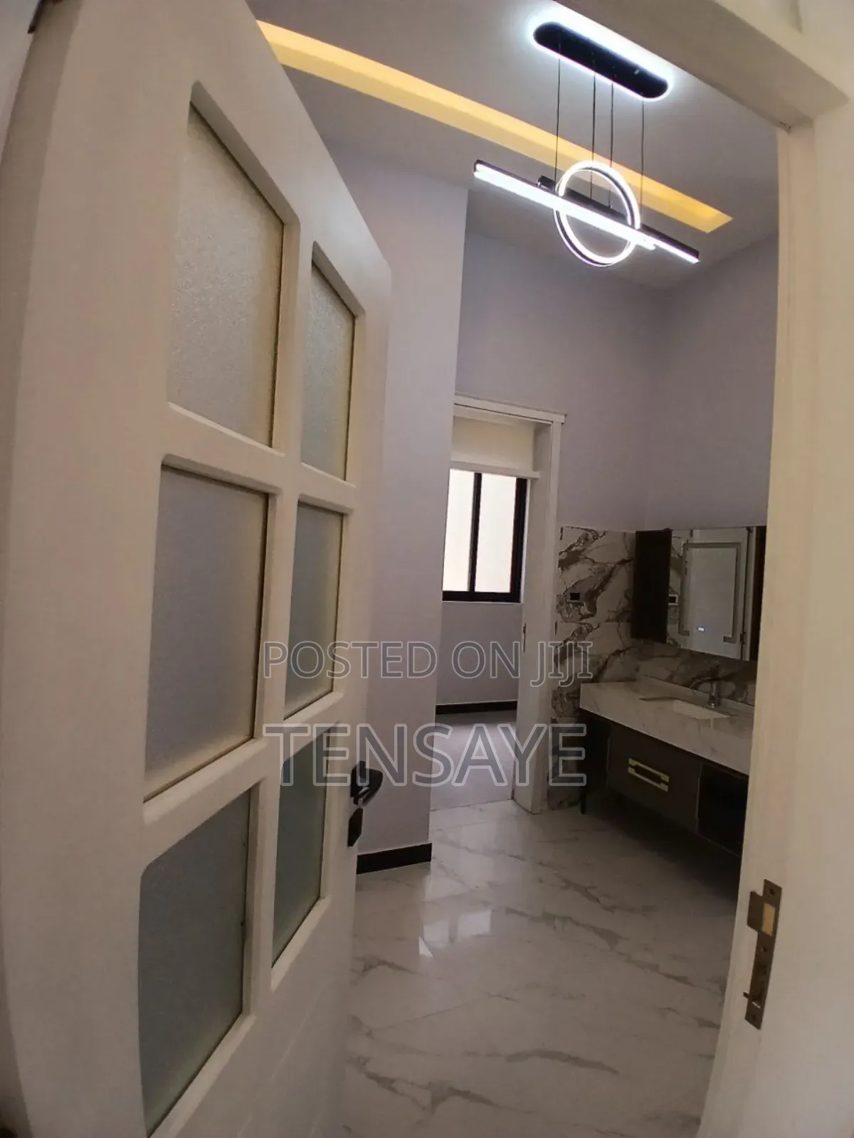 5bdrm House in Yeka for sale